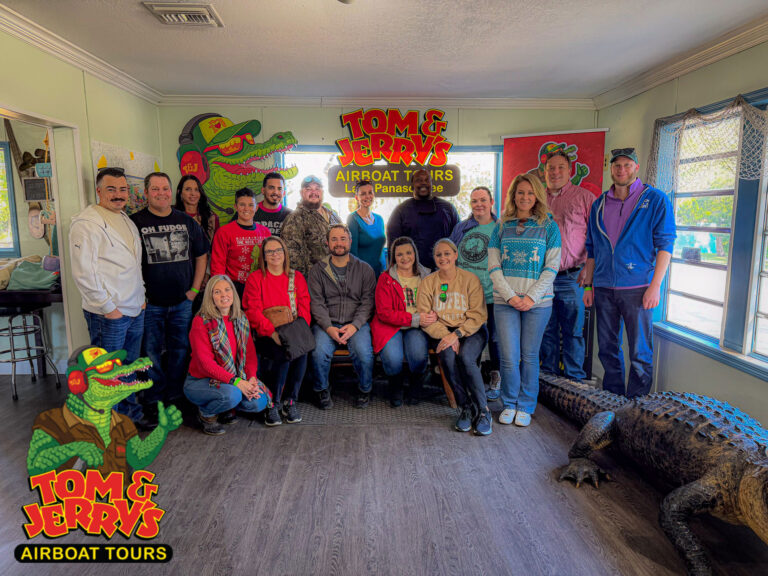 airboat-ride-group-photo